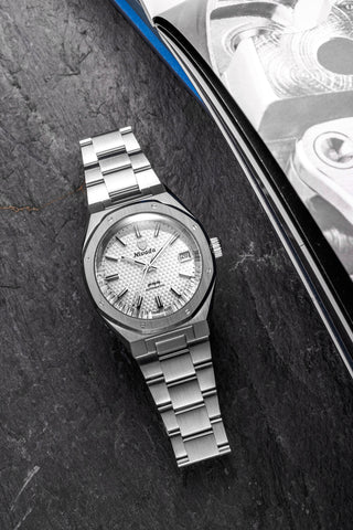 Nivada Grenchen F77 MK 2 White Date 69014A77