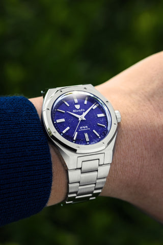 Nivada Grenchen F77 MK 2 Lapis Lazuli 68048A77