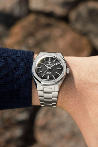 Nivada Grenchen F77 MK 2 Meteorite 68049A77