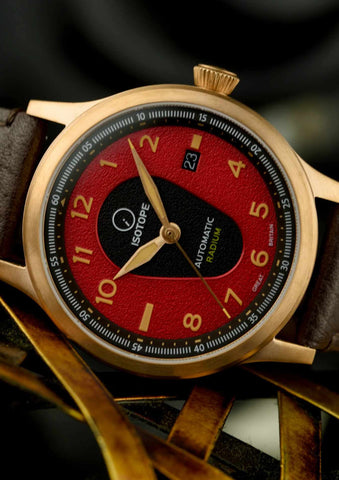 Isotope Old Radium Bronze Pilot Ox Blood Red