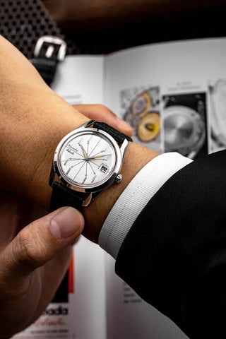 Nivada Grenchen Antarctic Spider 35mm Silver - With Date 35012M17