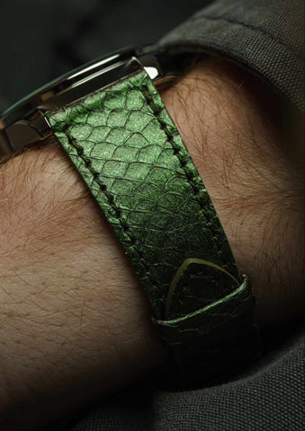 Awake Sơn Mài - Silver Leaf Jurassic Watch Raptors Limited Edition