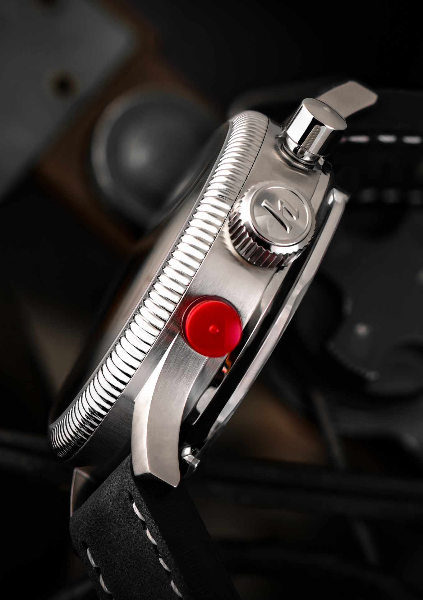 Hanhart Pioneer MK II Reverse Panda – chronofactum.com