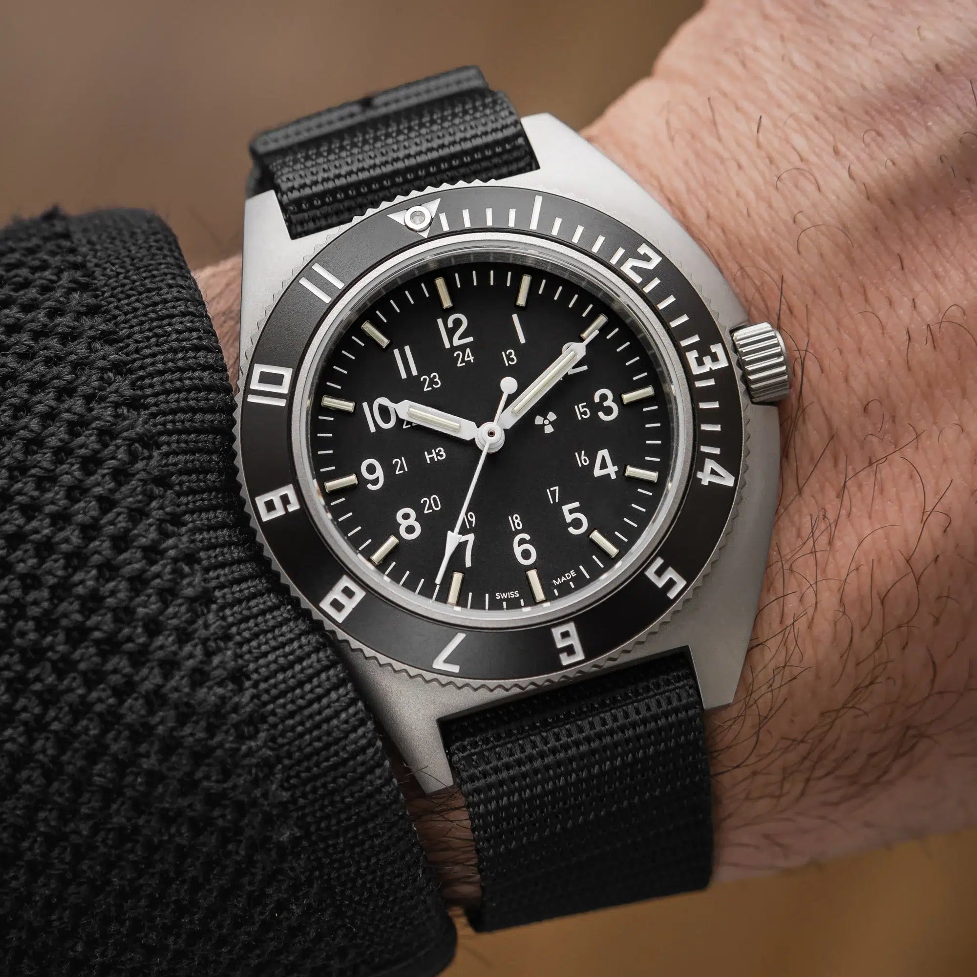 MARATHON SSNAV Steel Navigator Quartz - Black Dial - WW194001SS