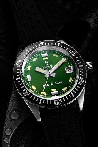 Nivada Grenchen Antarctic Diver Green - Date - 32053A
