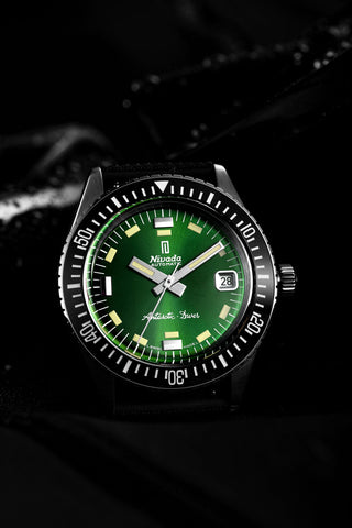 Nivada Grenchen Antarctic Diver Green - Date - 32053A