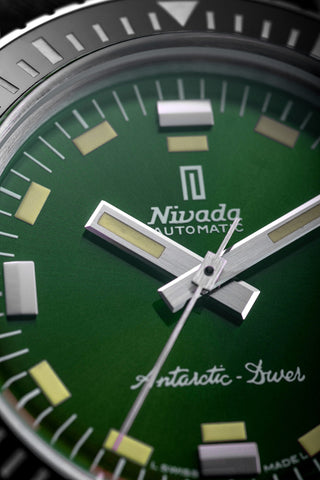 Nivada Grenchen Antarctic Diver Green - No Date - 32059A