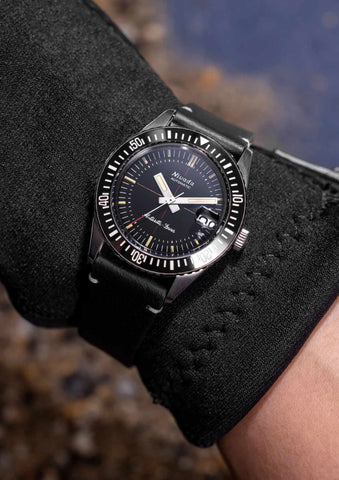 Nivada Grenchen Antarctic Diver Penguin