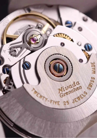 Nivada Grenchen Antarctic Diver Penguin