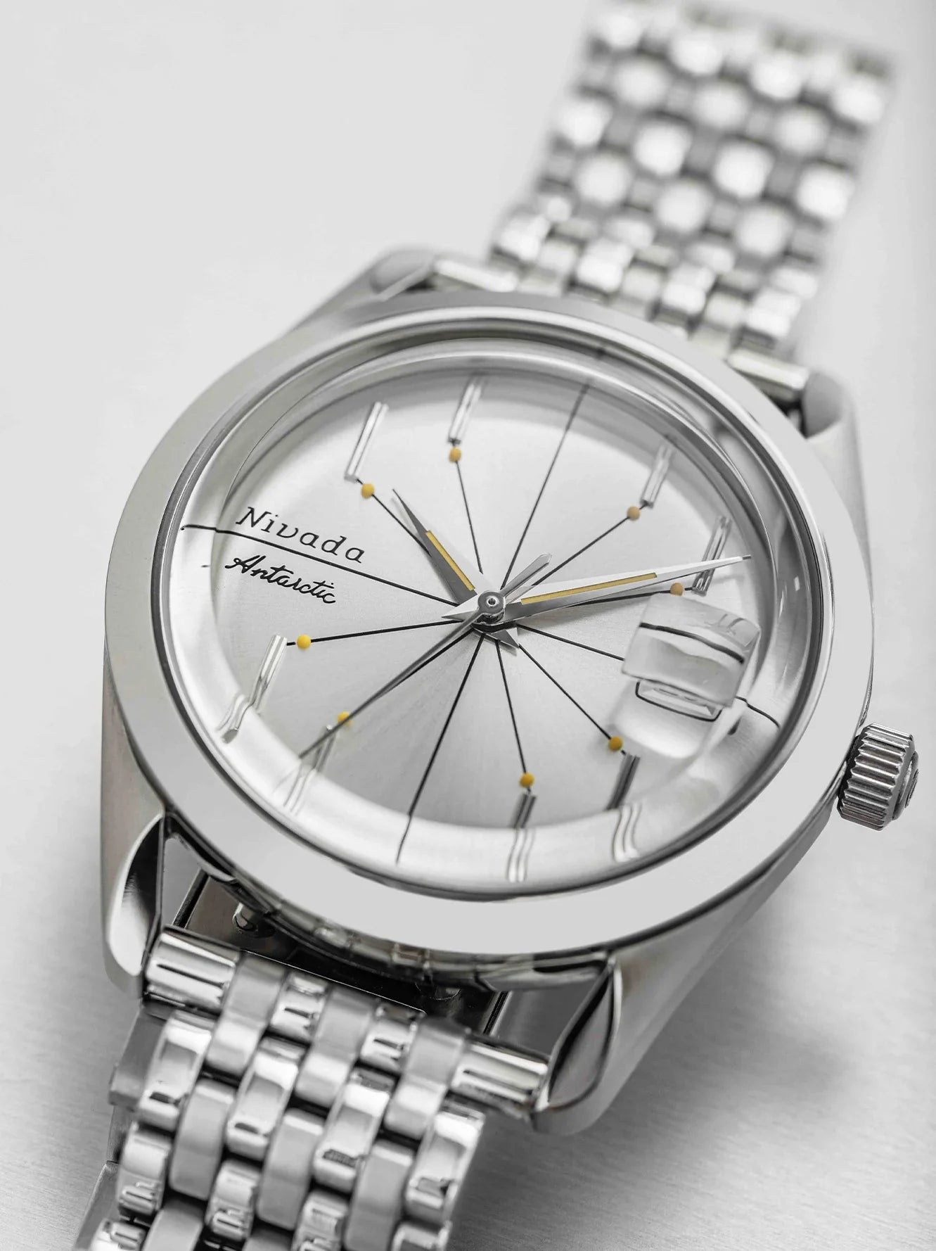 Nivada Grenchen Antarctic Spider 32023A – chronofactum.com Nivada Grenchen Antarctic Spider 32023A – chronofactum.com
