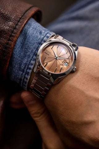 Nivada Grenchen Antarctic Spider Salmon 32042A