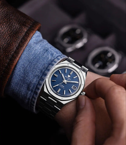 Nivada Grenchen F77 - Blue Date 69001A77