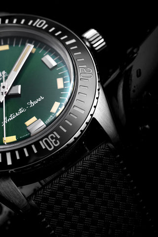 Nivada Grenchen Antarctic Diver Green -No Date OUTLET