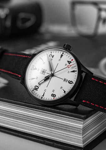 Second Hour Sattelberg - The Beacon Full Lume White