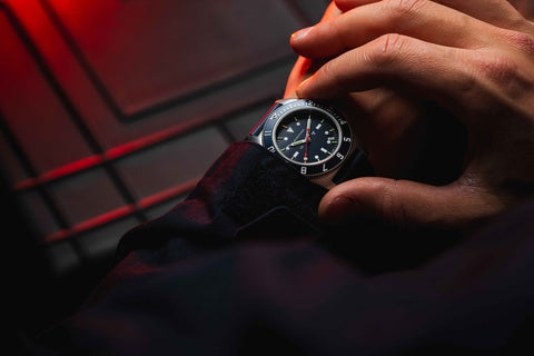 MARATHON Blue Yonder SSNAV-D Steel Navigator Quarz WW194013SS