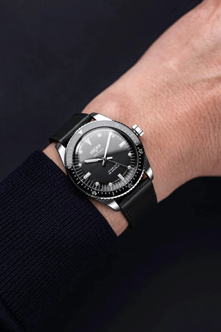 Vulcain Skindiver Nautique Black - White Lume 660170B07