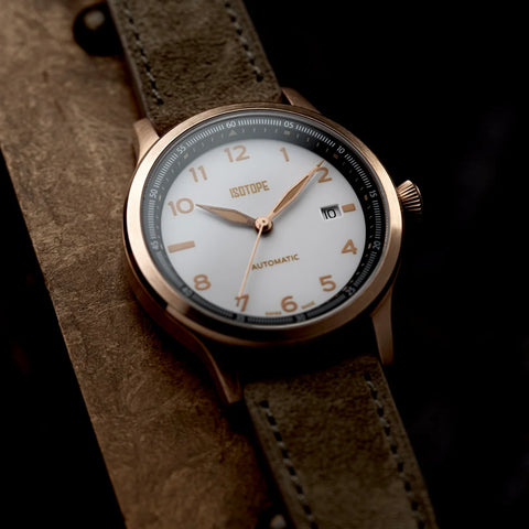 Isotope Old Radium Polar Enamal Elegante Herrenuhr